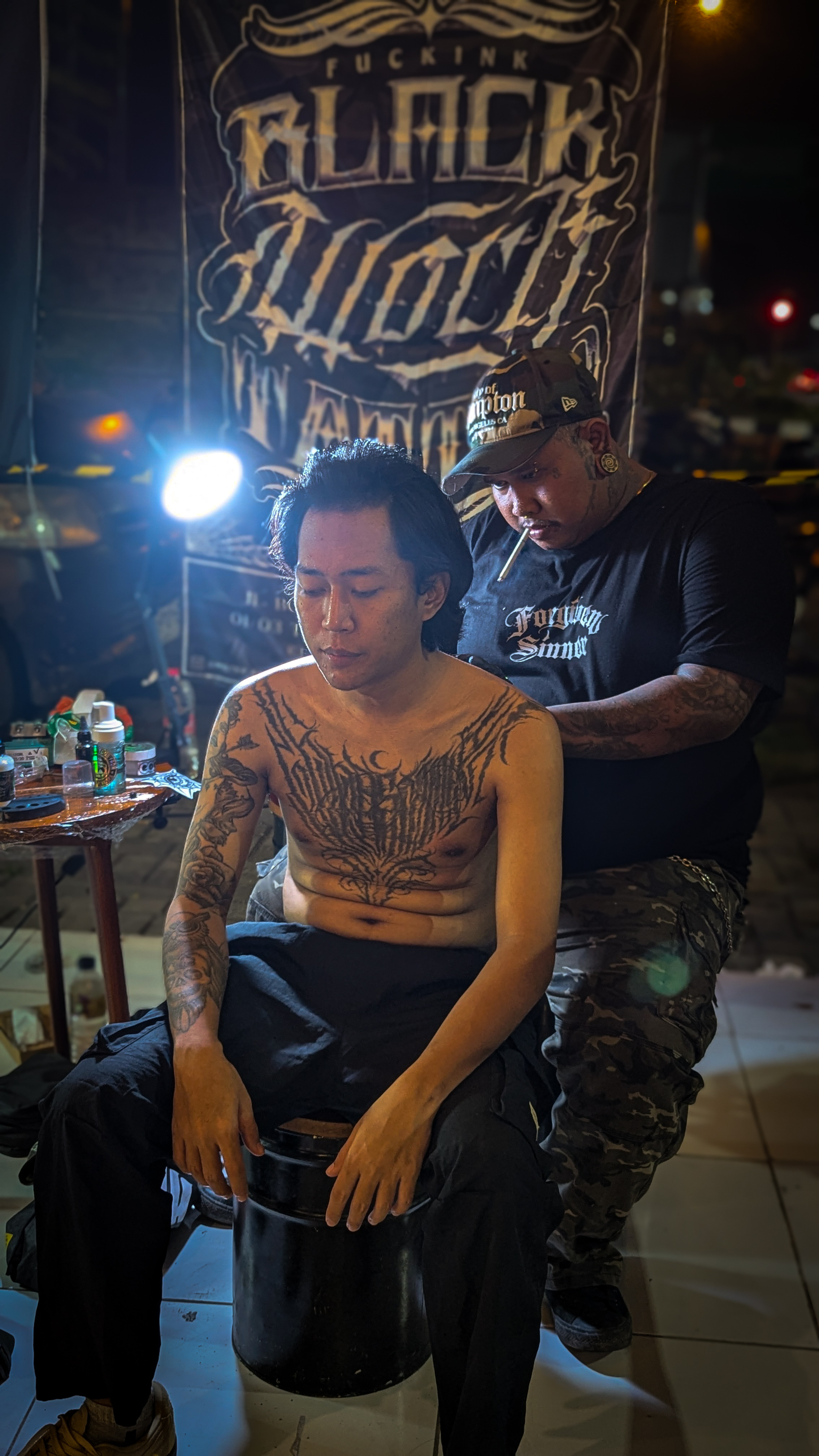 Fuckink Blackwork tattoo & piercing